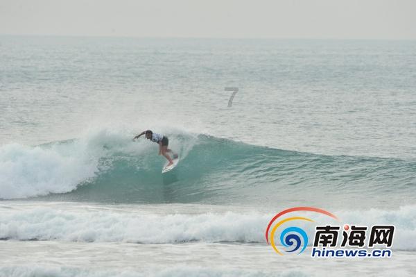 【引擎】年轻人买车太挑剔？2023款奔腾T77能够get你的需求